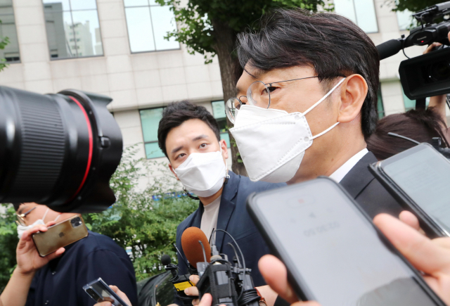 서영교 국회 행정안전위원회 위원장이 22일 서울 여의도 국회에서 공휴일에 관한 법률안 처리와 관련해 열린 행안위 전체회의를 주재하고 있다. 연합뉴스