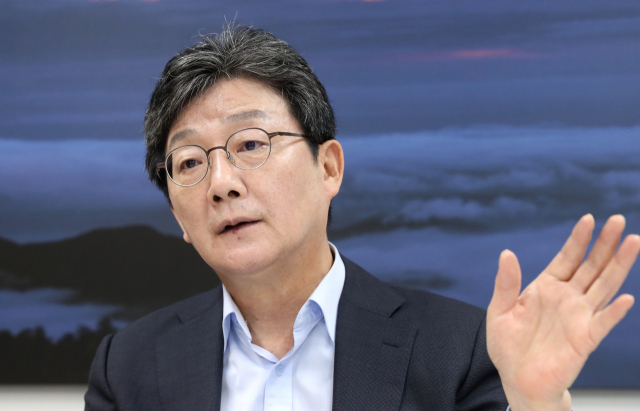국민의힘 대권주자인 유승민 전 의원이 서울 여의도 희망22 사무실에서 연합뉴스와 인터뷰하고 있다. 연합뉴스