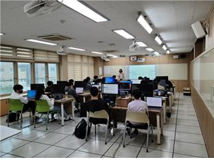 대구소프트웨어마이스터고가 전공역량강화프로그램 운영으로 학생들로 부터 좋은 반응을 얻고 있다.