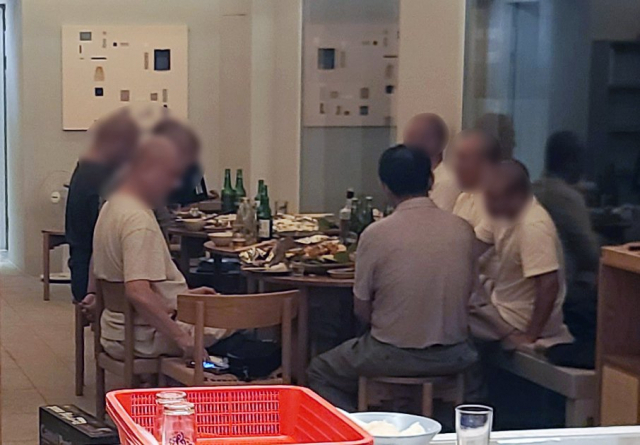 코로나19이 확산하는 상황에서 전남 해남군의 유명 사찰의 승려들이 술 파티를 벌인 것으로 드러났다. 연합뉴스