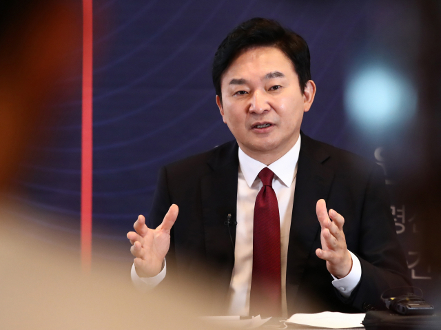 원희룡 제주도지사가 25일 서울 여의도 하우스 카페에서 열린 