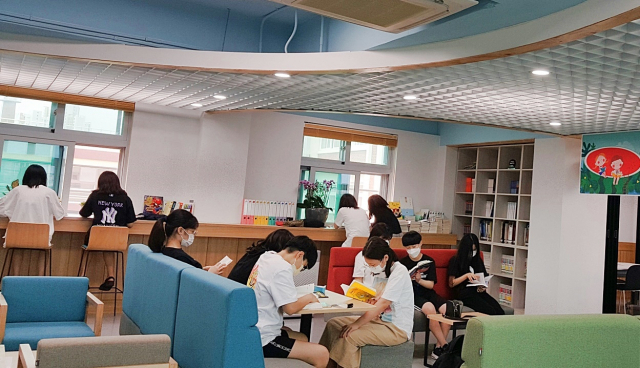 대구 성명여중 학생들이 지난달 말 교내 