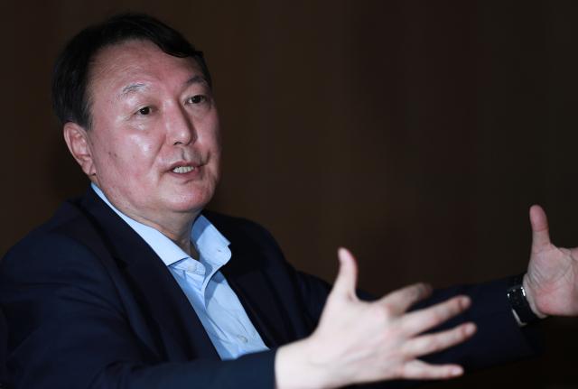 윤석열 전 검찰총장이 지난 29일 서울 종로구 연합뉴스 사옥에서 인터뷰를 하고 있다. 연합뉴스