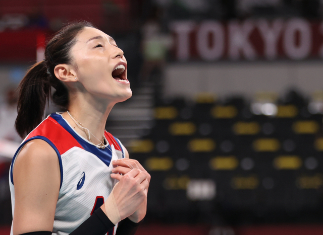 8일 일본 도쿄 아리아케 아레나에서 열린 도쿄올림픽 여자배구 세르비아와의 동메달 결정전. 김연경이 실점 후 아쉬워하고 있다. 연합뉴스
