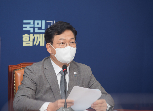 더불어민주당 송영길 대표가 10일 오전 국회 당대표 회의실에서 열린 취임 100일 기자간담회에서 소회를 밝히고 있다. 연합뉴스