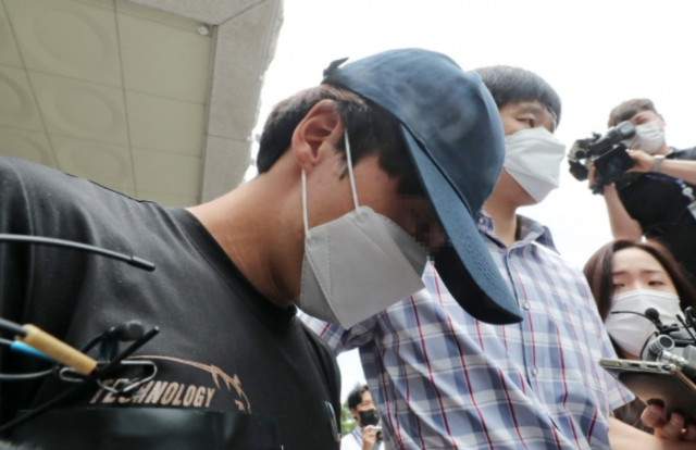 구속 전 피의자 심문을 받을 당시의 아동 학대살해 등 혐의 남성 모습. 자료사진 연합뉴스