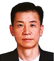 서울지방경찰청은 2일 오후 신상정보 공개 심의위원회를 통해 위치추적 전자장치(전자발찌) 훼손 전후로 여성 2명을 살해한 피의자 56세 강윤성의 신상정보를 공개했다. 사진은 지난달 31일 영장실질심사 출석 후 나오는 강윤성. 연합뉴스