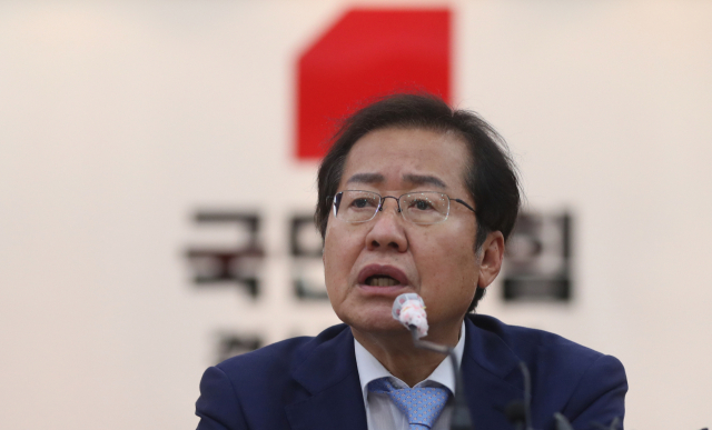 국민의힘 대권주자인 홍준표 의원이 3일 오후 경남 창원시 의창구 국민의힘 경남도당에서 열린