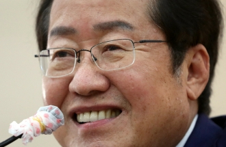 국민의힘 대권주자인 홍준표 의원이 지난 3일 오후 경남 창원시 의창구 국민의힘 경남도당에서 열린 
