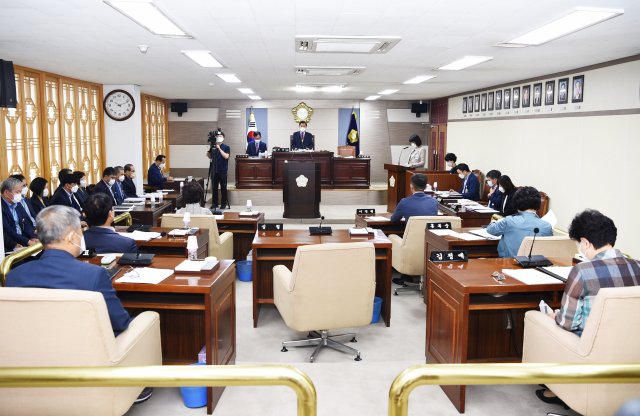 6일 군위군의회 제258회 임시회 1차 본회의. 군위군의회 제공