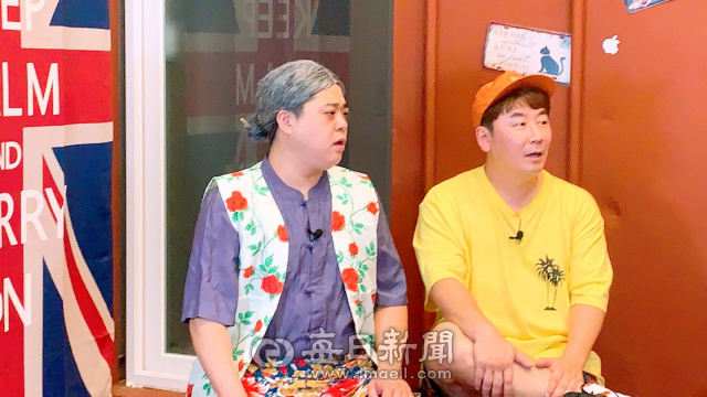 경상북도의회 김희수 부의장의 아들 개그맨 김용현(왼쪽) 씨가 최근 유튜브 채널을 개설했다. 그는 코로나로 인해 개그할 무대가 점점 사라지면서 온라인 무대에서 새로운 기회를 찾고 있다. 김용현 씨 제공