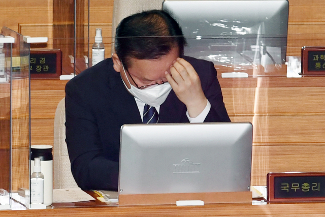 김부겸 국무총리가 16일 서울 여의도 국회 본회의에서 진행된 교육·사회·문화 분야 대정부질문에 출석하고 있다. 연합뉴스