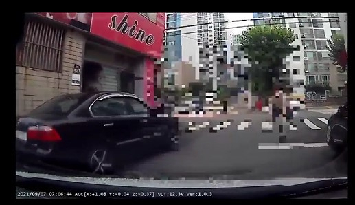 A씨가 공개한 사고 당시 블랙박스 영상. 보배드림 캡쳐