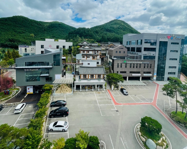 코로나19로 문을 닫았다가 최근 재개장에 여념이 없는 구미 구평동 