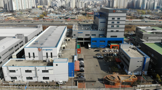 엘앤에프 본사 전경. 매일신문 DB