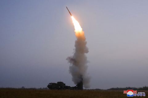 북한, 이틀 만에 또 미사일 발사…