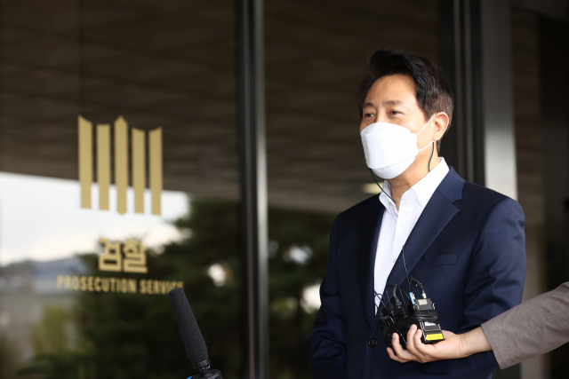 오세훈 서울시장이 2일 서울시장 보궐선거 기간에 