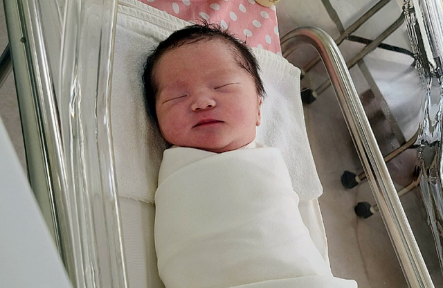 윤지정아가