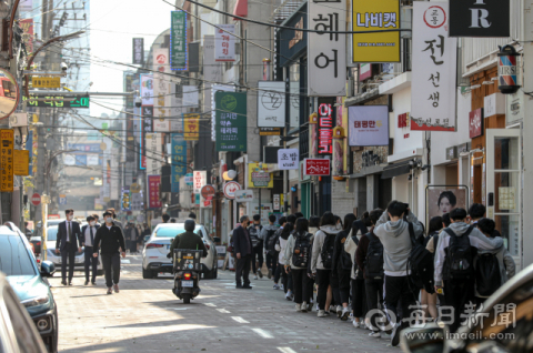 [위드 코로나 시작] 의료계 긴장감…