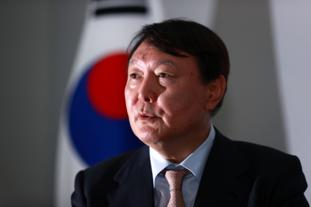 국민의힘 윤석열 대선 후보가 7일 오후 서울 종로구 캠프 사무실에서 연합뉴스와 인터뷰를 하고 있다. 연합뉴스