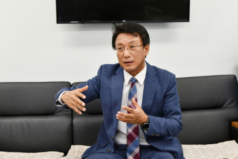 전재경 전 대구 달성군 행정관리국장. 김성우 기자