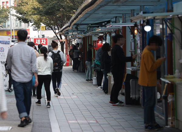 노량진 컵밥거리. 기사 내용과는 직접적 관련 없음. 연합뉴스