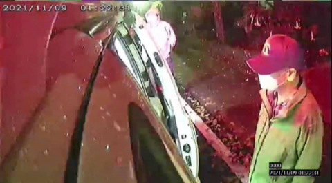 李 