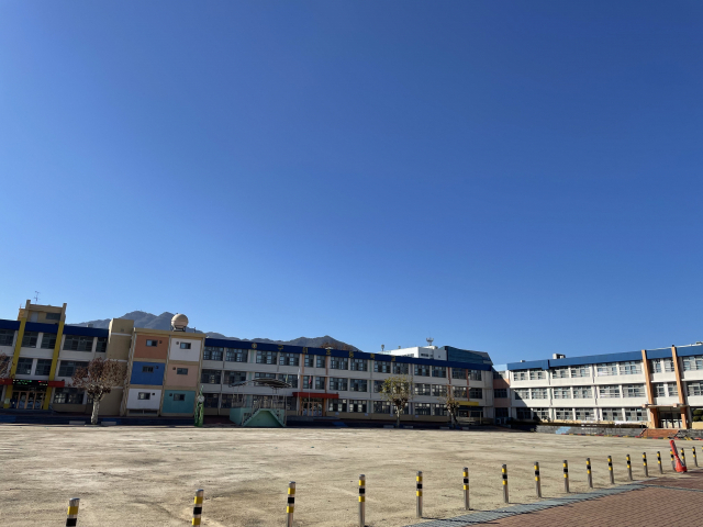 경북 구미초등학교의 전경. 이영광 기자