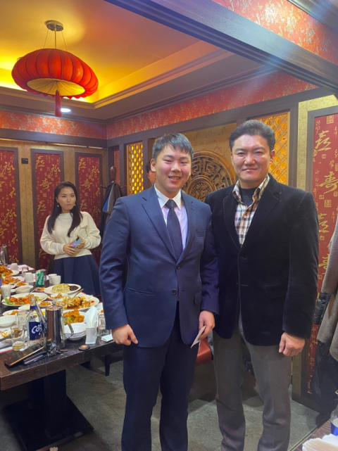 젊은 항해자들 모임(회장 김성은)으로부터 2021 송년회 장학금을 전달받은 전치연 씨(계명대 성악과 4년). 젊항 제공