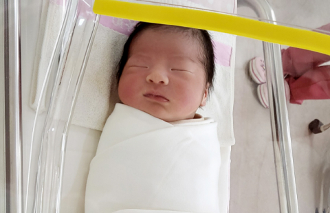김영현아가