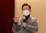 더불어민주당 이재명 대선 후보가 11일 경북 구미시 금오공과대학교에서 열린 