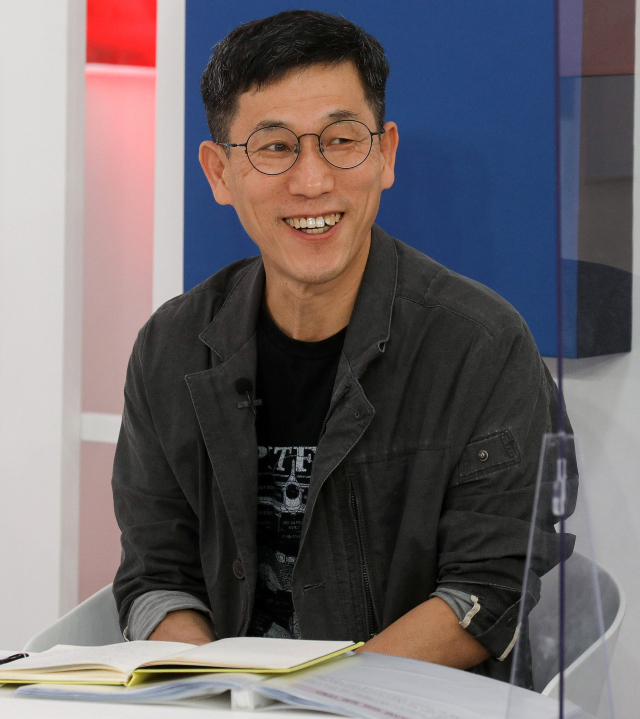 진중권 전 동양대학교 교수가 지난 9월 9일 오후 서울 금천구 즐스튜디오에서 열린 국민의힘 대선 경선 후보 