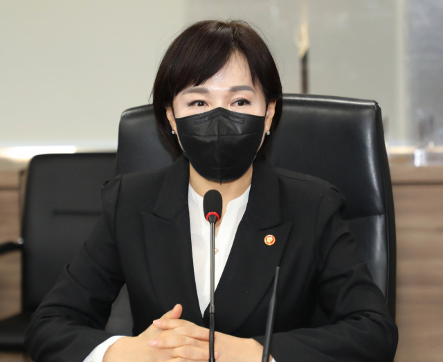 전현희 국민권익위원장이 16일 서울 종로구 정부합동민원센터에서 열린 