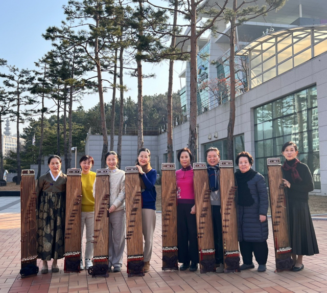 이미경가야금아카데미 단원들.