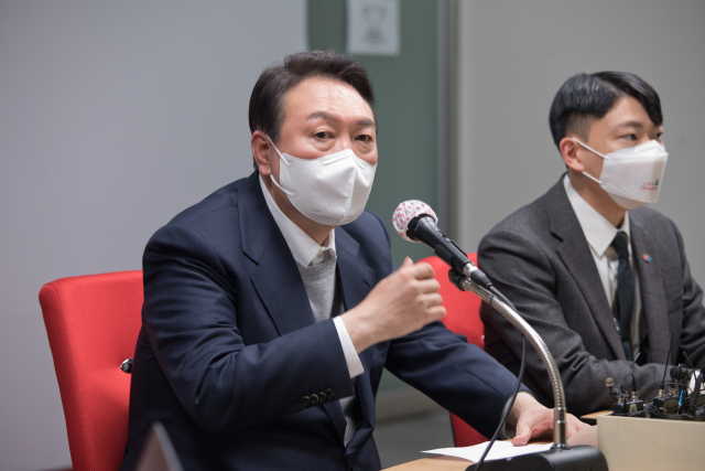 국민의힘 윤석열 대선후보가 28일 서울시 여의도 국민의힘 중앙당사에서 열린 