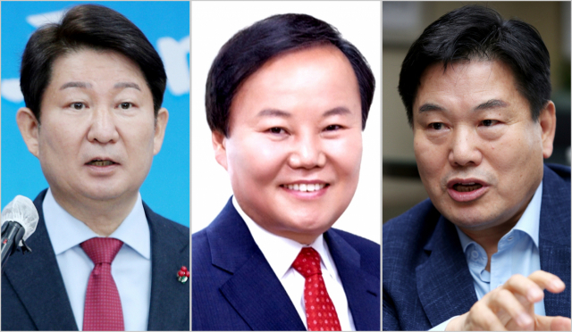 (왼쪽부터) 권영진 대구시장, 김재원 국민의힘 최고위원, 홍의락 전 대구부시장.