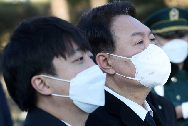 국민의힘 윤석열 대선 후보(오른쪽), 이준석 대표. 연합뉴스