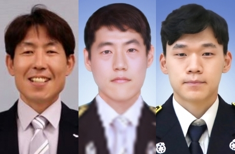 6일 경기도 평택시 청북읍의 한 냉동창고 신축 공사장에서 큰불이 나, 이 불을 끄기 위해 건물 내부에 진입했던 이형석 소방위(왼쪽부터)와 박수동 소방교, 조우찬 소방사 등 소방관 3명이 갑자기 재확산한 불길에 고립됐다가 끝내 모두 숨진 채 발견됐다. 연합뉴스