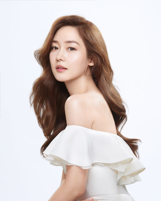 배우 성유리. 더블에이엔터테인먼트 제공