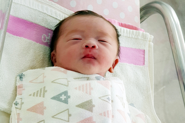 김다정아가
