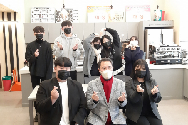 이양호 구미경제연구소장이 지역 청년들과 소통간담회를 가졌다. 이양호 구미경제연구소 제공