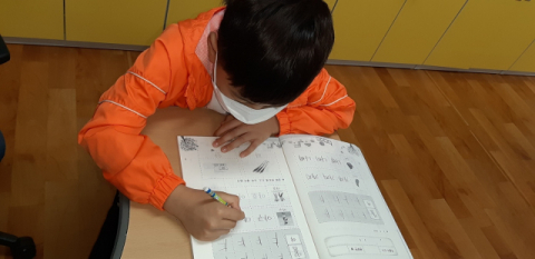 대구시교육청(교육감 강은희)은 초등학교 1~2학년 학생들의 한글 해득 수준을 높이기 위한 한글 기초 학습 자료