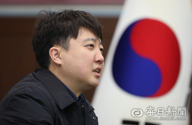 이준석 국민의힘 대표가 20일 동대구역 회의실에서 매일신문과 인터뷰를 하고 있다. 정운철 기자 woon@imaeil.com