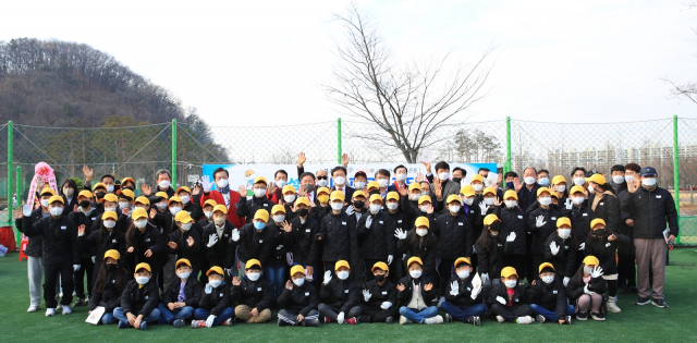 대구 수성구는 지난 22일 수성패밀리파크 내 리틀파크골프연습장에서 리틀파크골프단 창단식을 열었다. 수성구청 제공