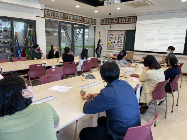 대구여자고등학교(교장 황진숙)는 2021학년도 인구, 환경 주제 중심 자율적 교육과정을 운영해 