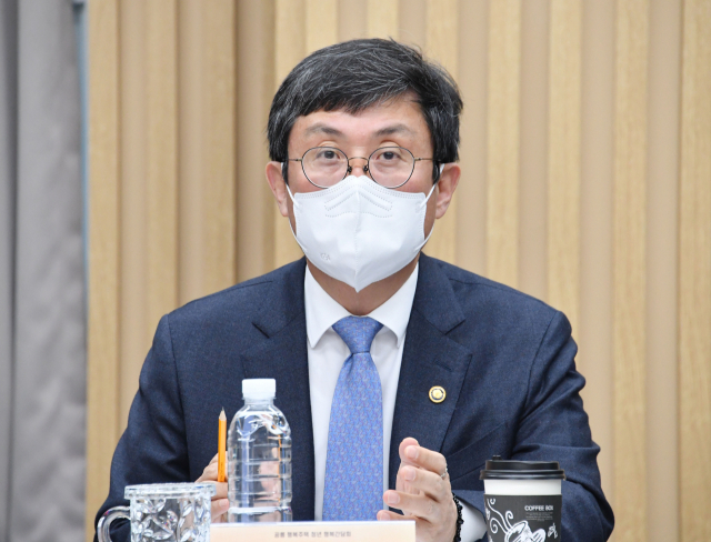 안도걸 기획재정부 차관이 25일 서울 노원구 소재 공공임대주택인 공릉 청년 행복주택을 방문, 