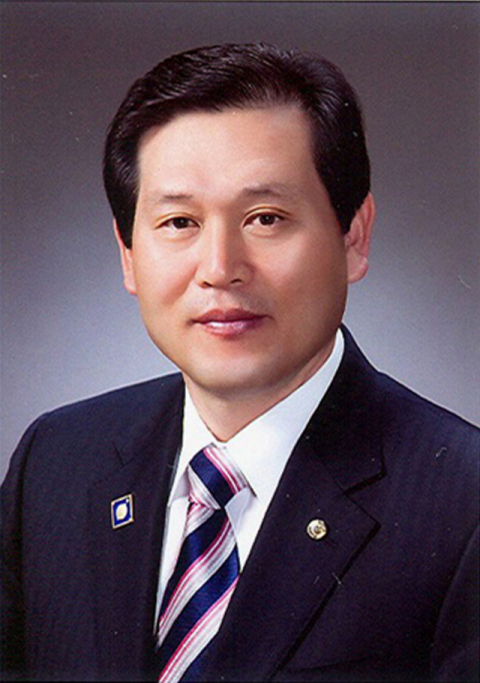 대구보건대학교 학교법인 배영학숙의 12대 이사장으로 선임된 박명수 대표이사. 대구보건대 제공
