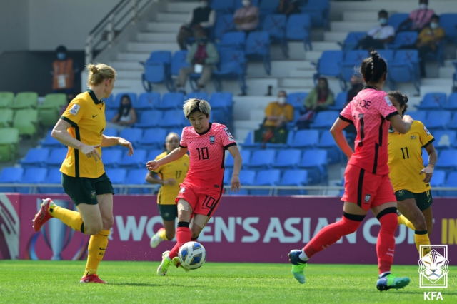 2022 아시아축구연맹(AFC) 아시안컵 호주와의 8강전에서 지소연이 슛을 시도하는 모습. 연합뉴스