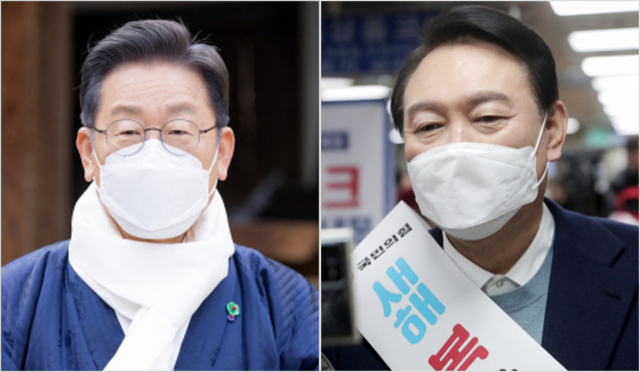 더불어민주당 이재명 대선 후보가 설 명절인 1일 경북 안동시 임청각에서 육군사관학교의 안동 이전, 미래형 친환경 자동차부품산업 육성, 글로벌 백신·의료산업 벨트 조성 등을 핵심으로 하는 경북지역 공약을 발표하고 있다. (사진 왼쪽)/ 국민의힘 윤석열 대선 후보가 31일 안양역을 찾아 시민들에게 새해 인사를 하며 기념촬영을 하고 있다. 연합뉴스