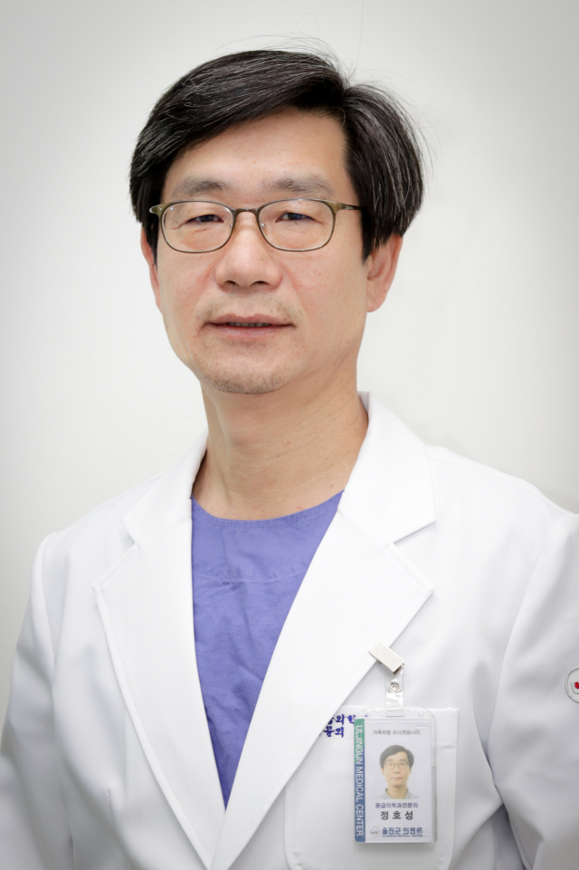정호성 울진군의료원장
